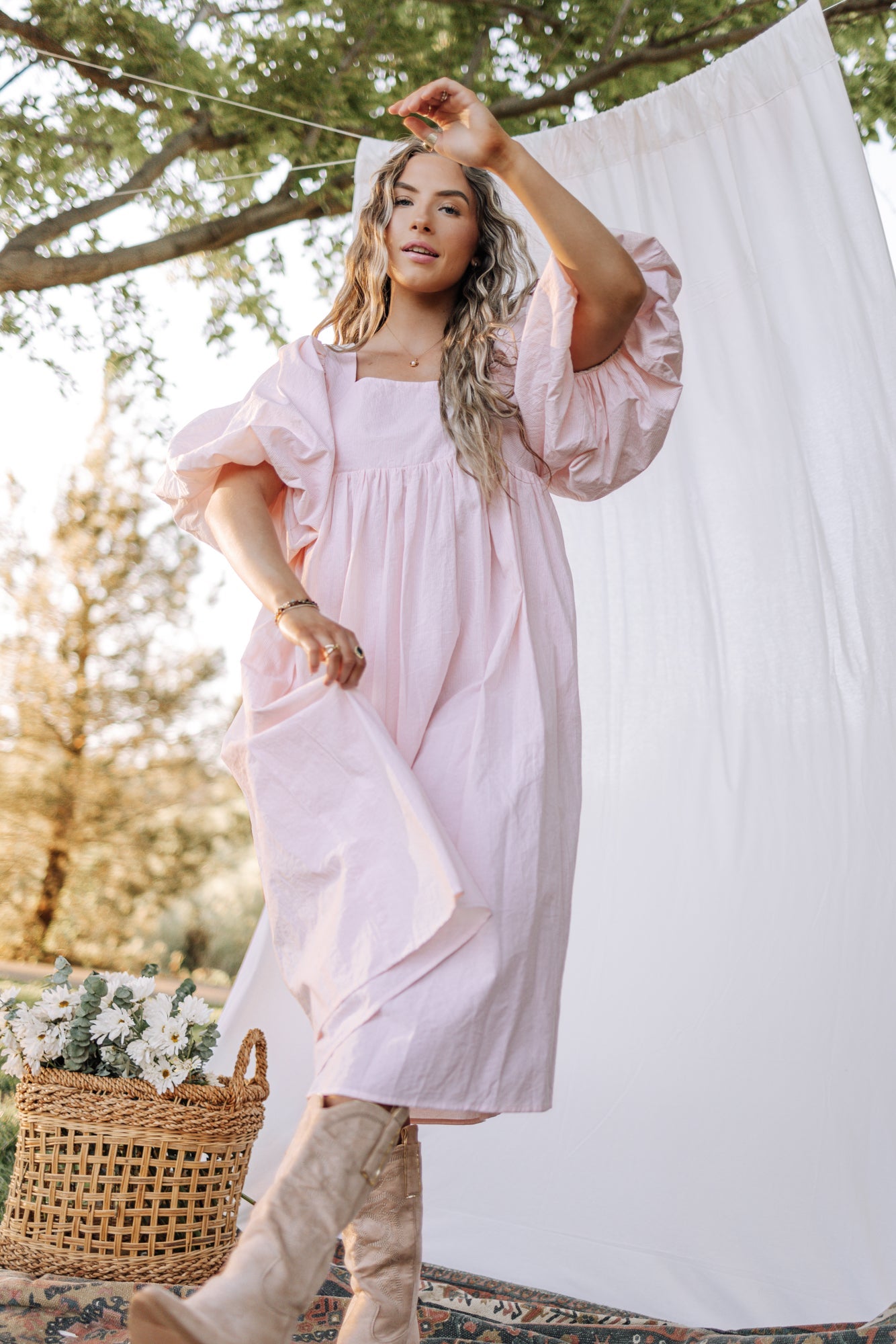 Campbell Balloon Sleeve Midi Dress in Pink – FEHRNVI