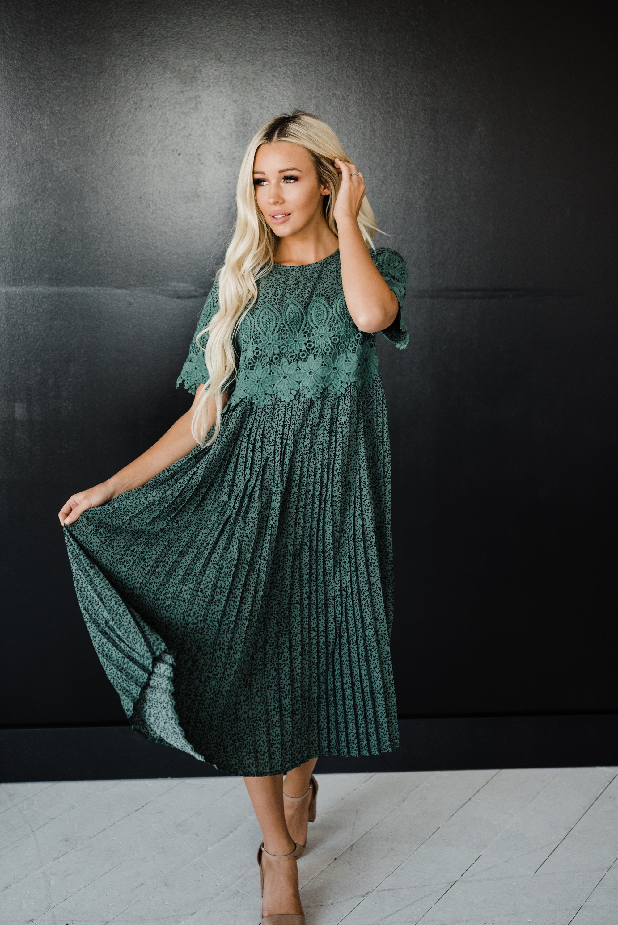 Hunter green dress for wedding green